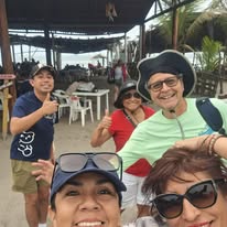 Grupo de viajeros Ywen Tours